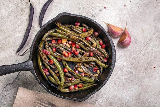Green Beans with Almonds and Pomegranate