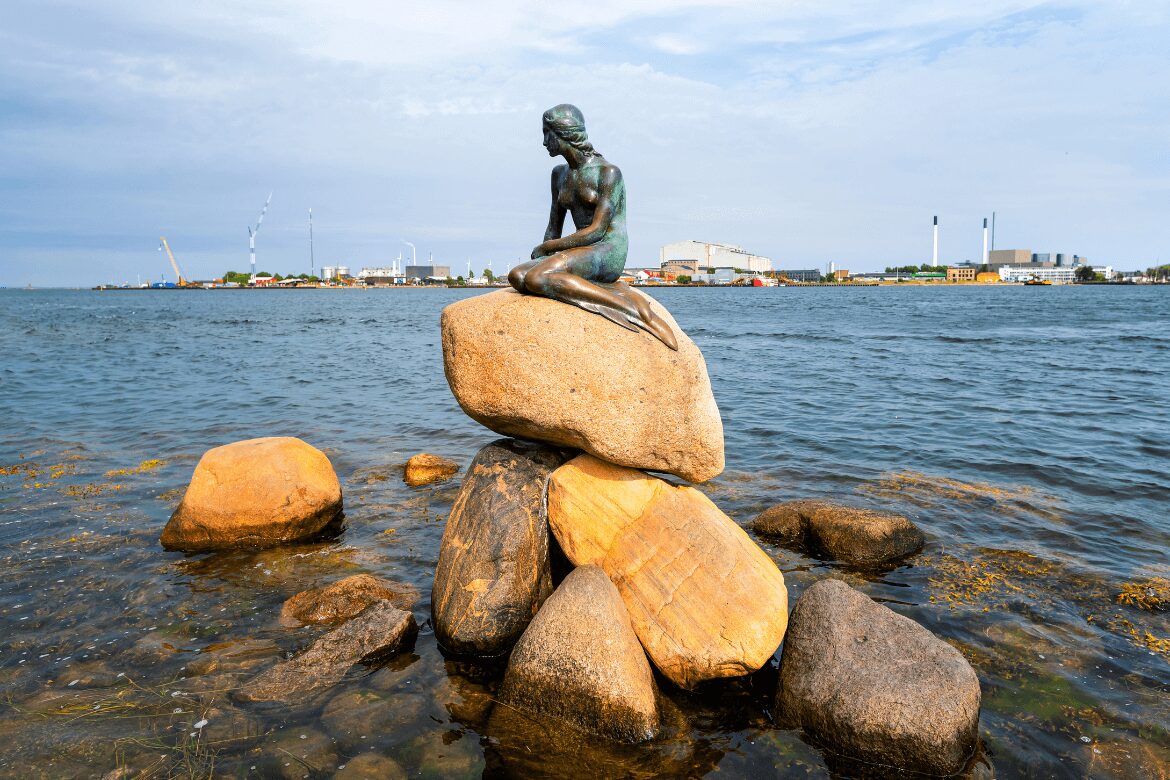 Little Memaird Statue Copenhagen