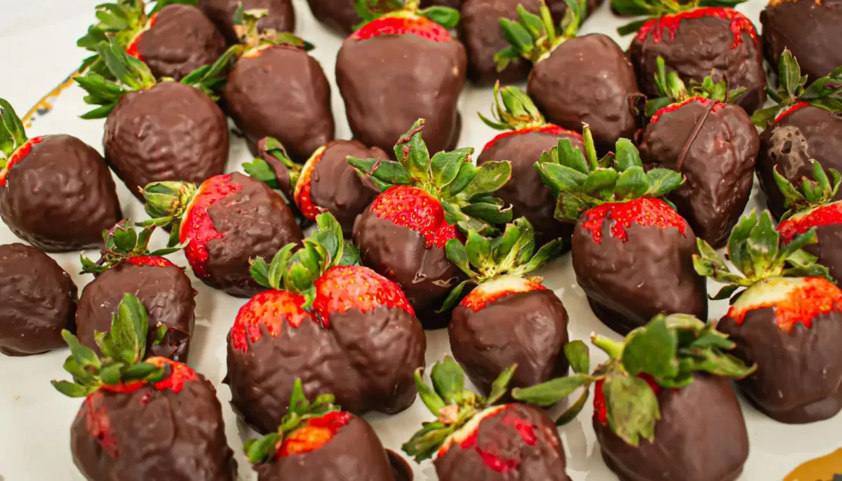 Decadent Chocolate-Dipped Strawberries