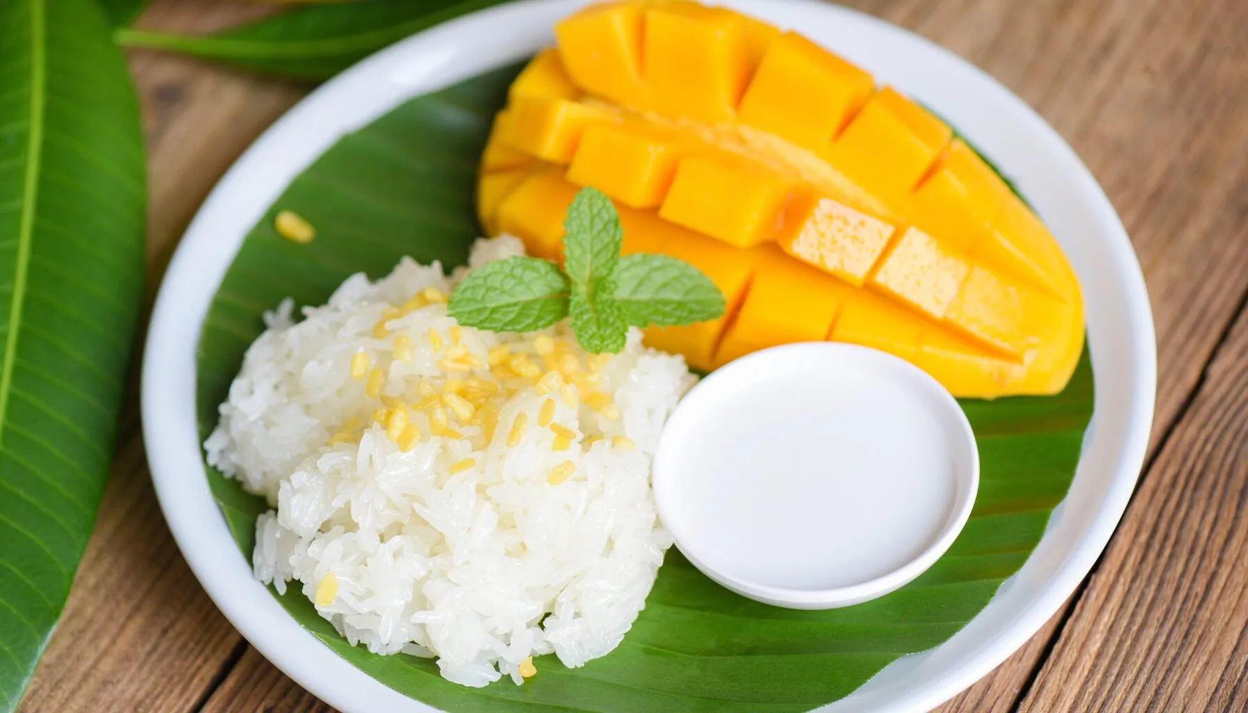 Mango Sticky Rice Magic: Crafting a Tropical Dessert with a Vegan Twist